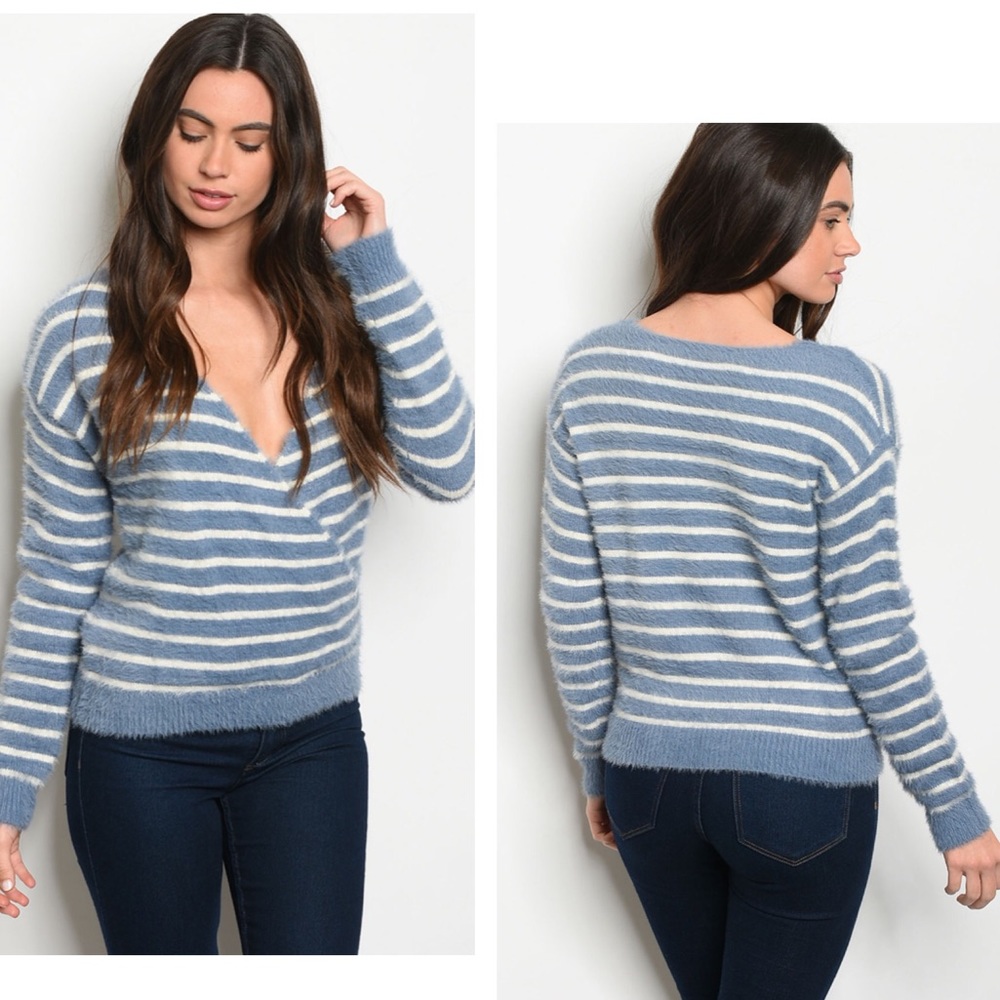 🤩Indigo Blue and Cream Luxe Sweater🌟